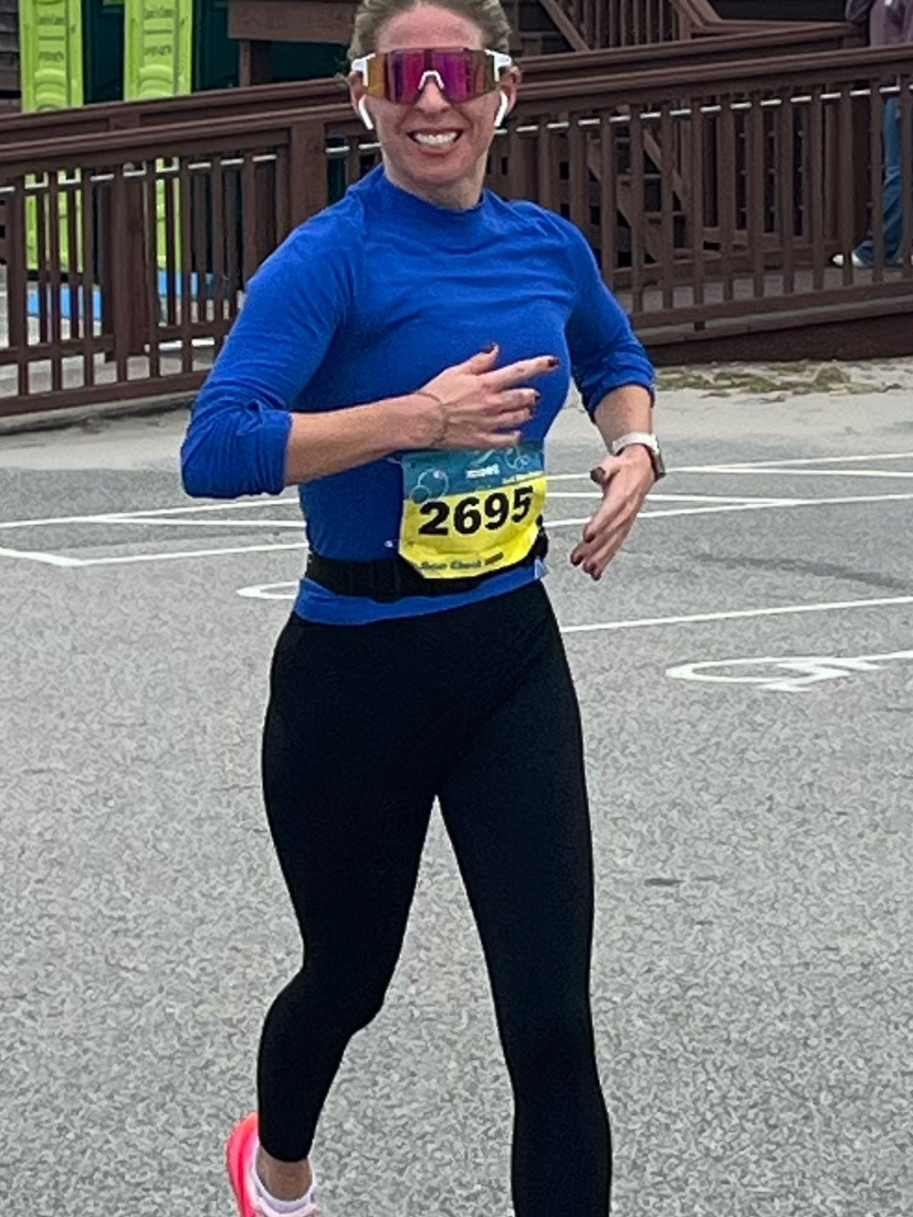 Nike ACG Royal Blue Long Sleeve Seamless Top - Picture 2 of 3